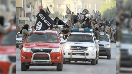 İŞİD-in minlərlə yaraqlısı qaçqın kimi Avropaya yerləşib