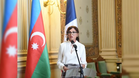 Mehriban Əliyeva Parisdə dini konfransda - FOTOLAR