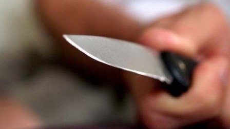Arvadını bıçaqlayıb öldürdü
