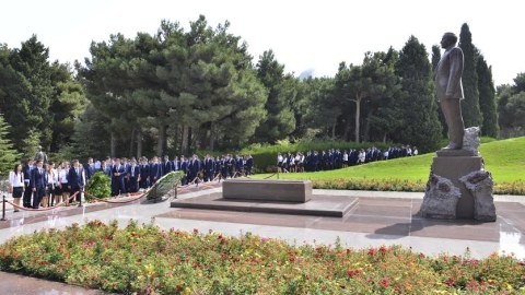 Bakı Ali Neft Məktəbində yeni tədris ili qeyd olunub - FOTO