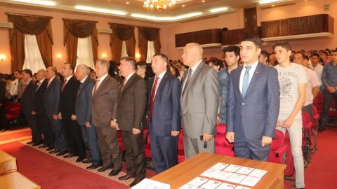 Rektor birinci kurs tələbələri ilə görüşüb - FOTOLAR