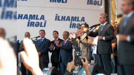 Hakim partiya 13 deputatdan imtina etdi - SİYAHI