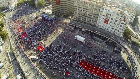 Ankarada nəhəng Türk bayrağı - FOTOLAR