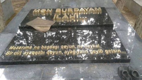Vaqif Səmədoğlunun xanımı: “Məzarı da özü kimi orijinaldır”
