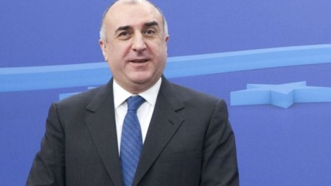 Elmar Məmmədyarov qeyri-rəsmi iclasda iştirak edib