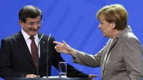 Davudoğlu və Merkel nələri müzakirə edib? 