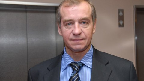 Kommunistlər Putinin partiyasını hakimiyyətdən devirdilər