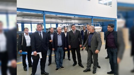 "Bakı-Tbilisi-Qars" dəmir yolu üçün sərnişin vaqonları istehsal olunacaq - FOTO