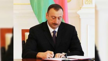 Prezident bu şəxsləri təltif etdi – SİYAHI