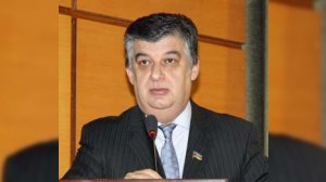 “Kiçik və orta sahibkarları acgöz məmurlar boğurlar” 