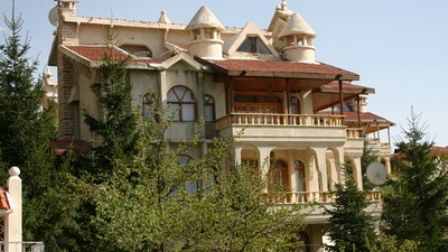 Azərbaycanlı məmurlar villalarını YUNESKO-nun sıyahısına saldırıb - ŞOK 