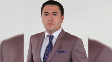 Mətbuat katibindən deputata CAVAB: “Problem arakəsmələrdə deyil, bizim sürücülərdədir”