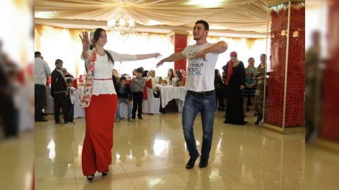 Çeçenistanda toyda atəş açmaq, içmək qadağan edildi  