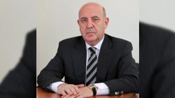 Rektor xəstələrin qidalanmasına ayrılan vəsaitin azlığından şikayətləndi 