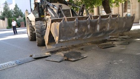 Bakıda yollardan 60 tramplin söküldü