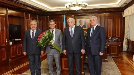 50 yaşlı Fazil Mustafa: “Həm çoxlu düşmən, həm də çoxlu dost qazandım” - MÜSAHİBƏ