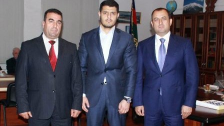 Adil Əliyev iş adamını vitse-prezident təyin etdi - FOTO