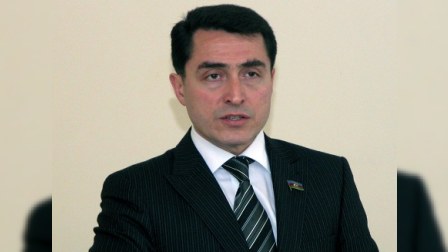 Deputat Nəqliyyatın İntellektual İdarəetmə Mərkəzini Nəqliyyat Nazirliyindən almağı təklif etdi