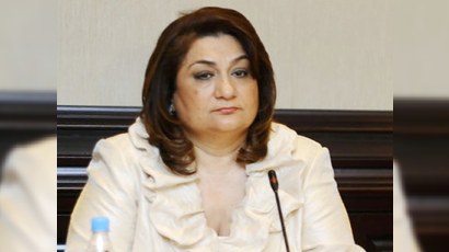 Hicran Hüseynova erkən nikaha qarşı çıxmağa çağırdı