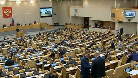 Gəlir bəyannaməsi verməyən deputat mandatından məhrum ediləcək