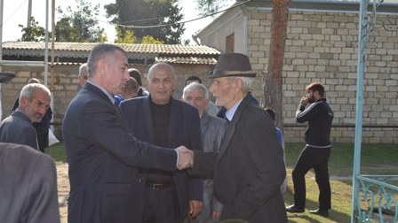 Rafael  Cəbrayılov seçicilərlə görüşlərini davam etdirir - FOTOLAR
