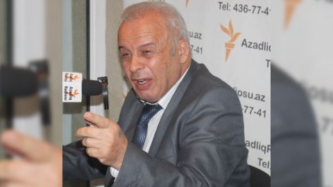 Dramaturq: “Yalnız "adamı" olanların əsərləri tamaşaya qoyulur”