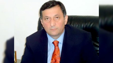 AMİP-də keçmiş sədrlə maraqlanan yoxdur