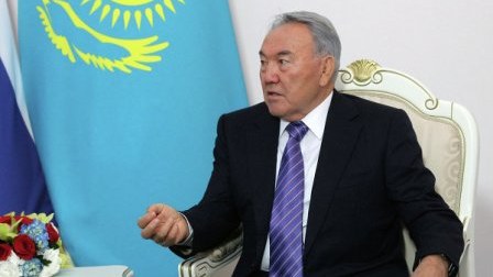 Prezident milli valyutanı ucuzlaşdıran bank sədrini istefaya göndərib