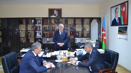 İcra başçısı yerli məmurlara sahibkarlara dəyib-dolaşmamağı tapşırdı