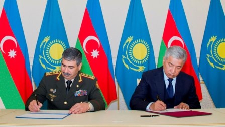Azərbaycan və Qazaxıstan Müdafiə nazirləri nələri müzakirə etdi - FOTO