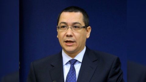 Baş nazir istefa verdi