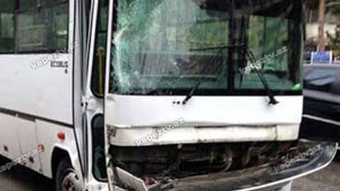  Gəncədə sərnişin avtobusu qəza törətdi-yaralı var 