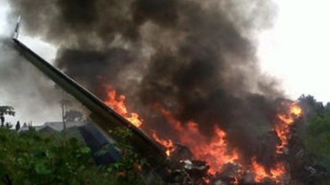 Suriyada hökumət qüvvələrinə məxsus təyyarə vurulub
