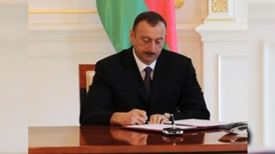 İlham Əliyev elm adamlarına fərdi təqaüdlər ayırdı - SİYAHI