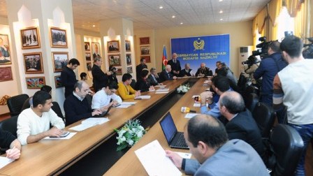  Hərbi sahədən yazan jurnalistlər üçün təlim kursları başlayıb 