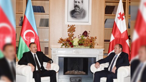 İlham Əliyev və gürcü həmkarı Marneulidə tədris mərkəzində olublar