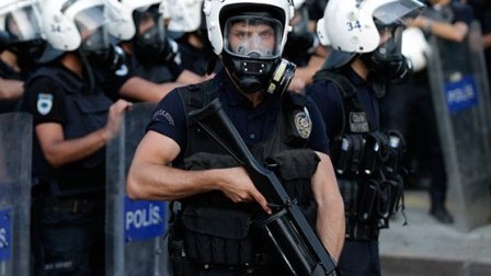 Türkiyədə İŞİD-ə qoşulmaq istəyən 14 azərbaycanlı saxlanıldı 