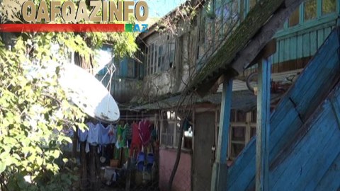 Azərbaycanda yaşayış binası uçdu - 16 ailə təxliyyə olundu