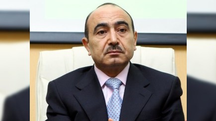 Əli Həsənov: "Azərbaycan regionun mərkəzi ölkəsinə çevrilib" 