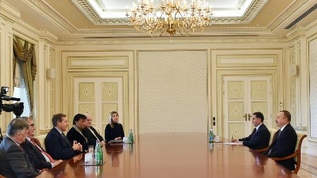 İlham Əliyev Böyük Britaniya nümayəndə heyətini qəbul etdi