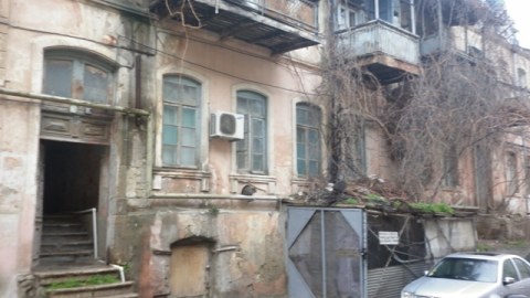 ““Xutor”, “Kubinka”, “Beşmərtəbə”nin sökülməsinə İcra hakimiyyətləri qərar verəcək