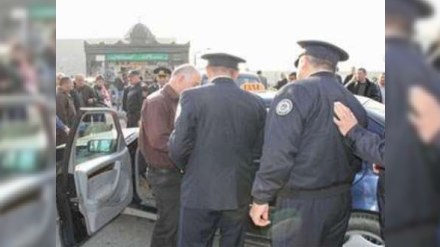 Nəqliyyat müfəttişləri məcburi köçkünün sənədini girov götürdü 