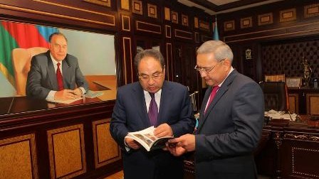 Qazaxıstan səfiri Abel Məhərrəmovla nələri müzakirə etdi? – FOTOLAR 