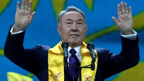 Nazarbayev özünə varis  tapa bilmir