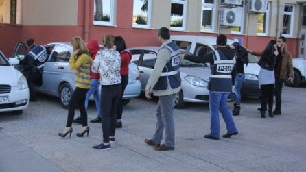    Türkiyədə fahişəlik edən gürcüstanlı dövlət işçiləri saxlanılıb  