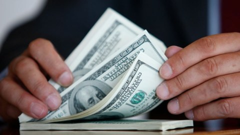 Dollar yenidən bahalaşdı 