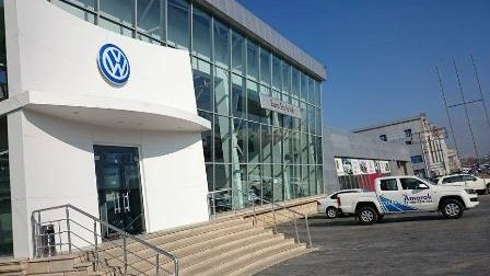 Bakıdakı avtosalonlarda da maşınların qiyməti düşüb