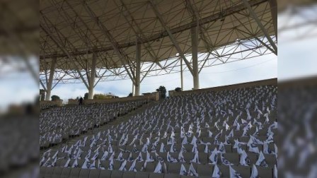 Stadiona 30 min bayraq düzülüb