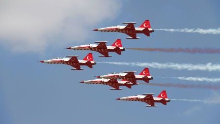 Türkiyə Suriya üzərindən uçuşları dayandırdı