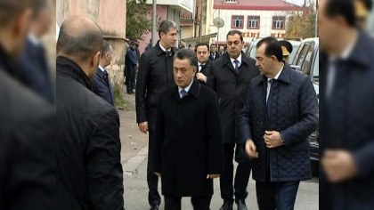  Ramil Usubov polis əməkdaşının yas mərasiminə qatılıb  - FOTO  